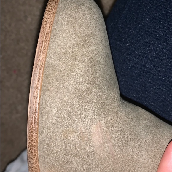 Michael Shannon Tan heeled boots - Picture 5 of 7